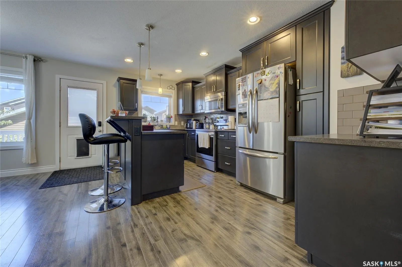 416 Redwood CRESCENT