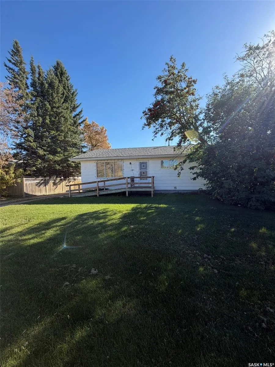 141 Railway AVENUE