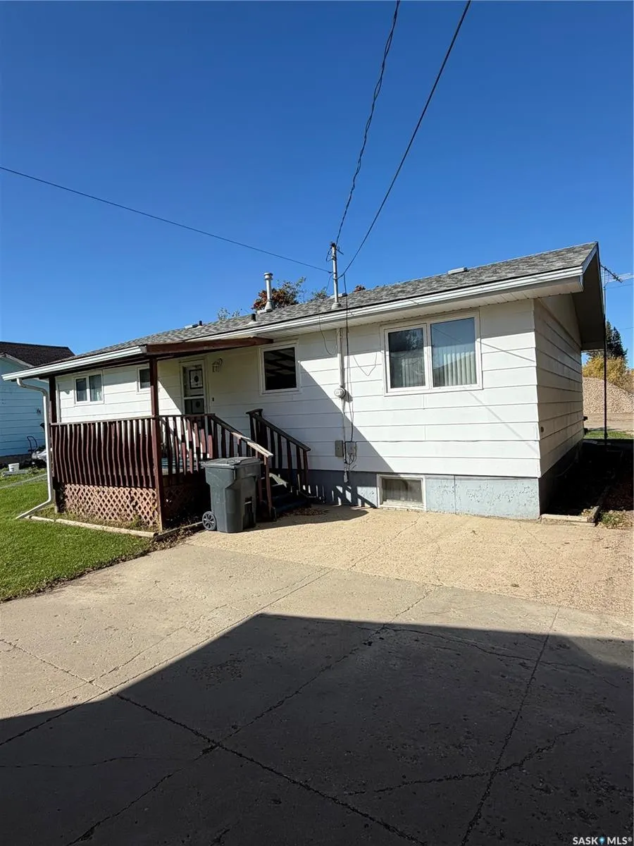 141 Railway AVENUE