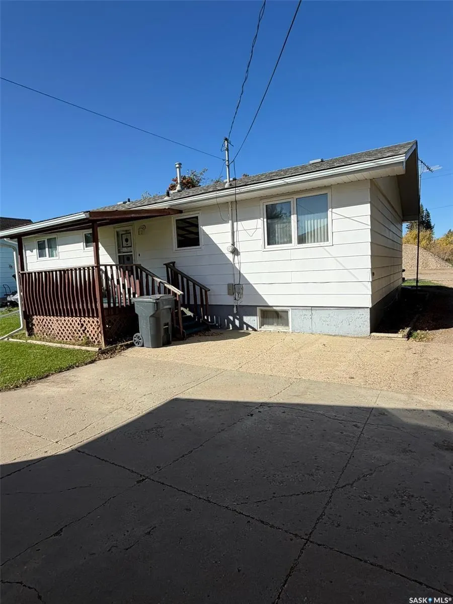 141 Railway AVENUE