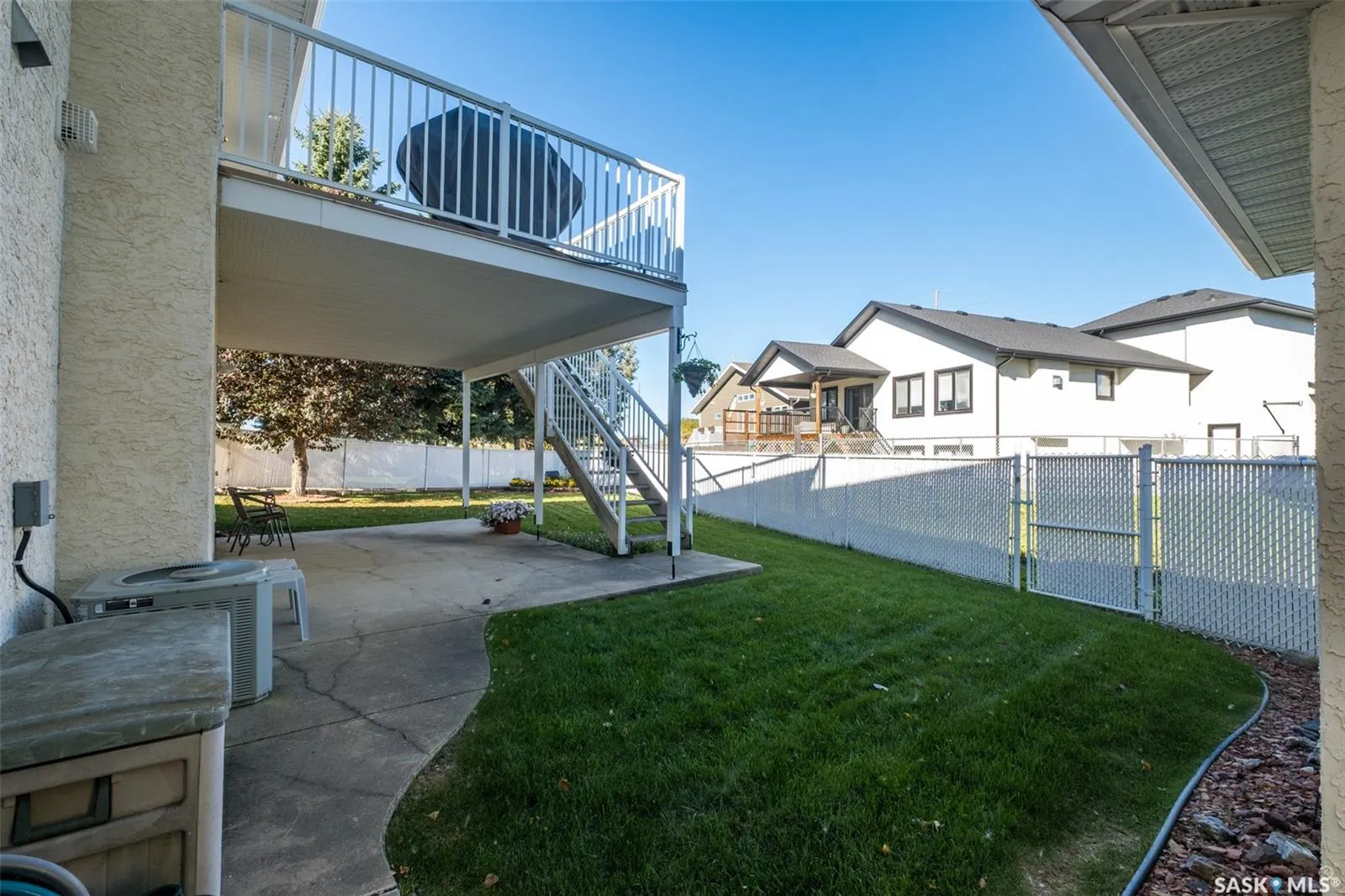 670 Aaron DRIVE