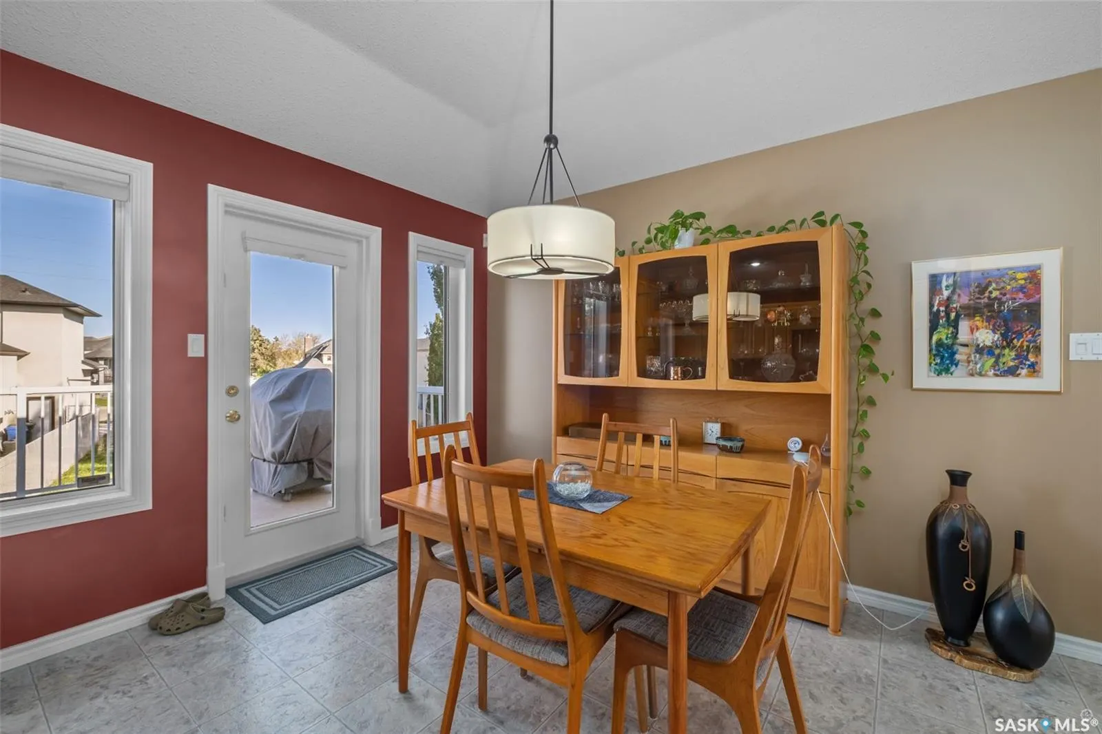 670 Aaron DRIVE