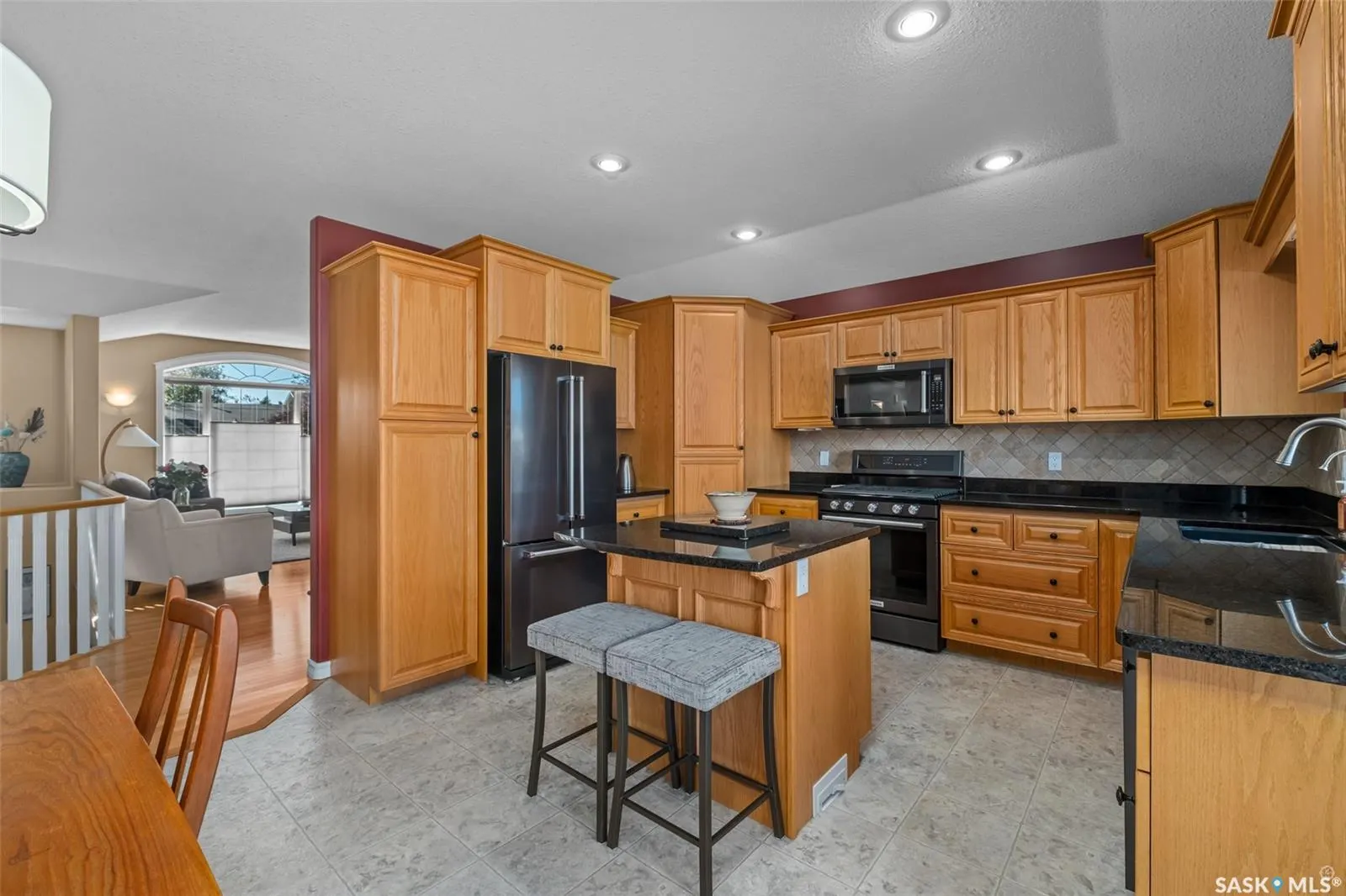 670 Aaron DRIVE