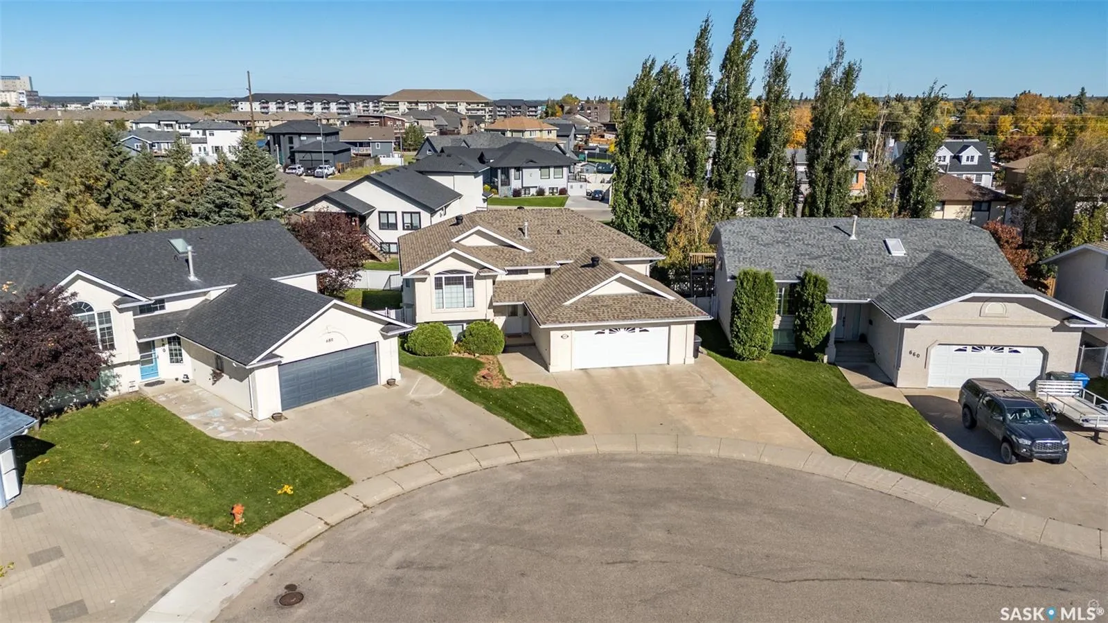 670 Aaron DRIVE