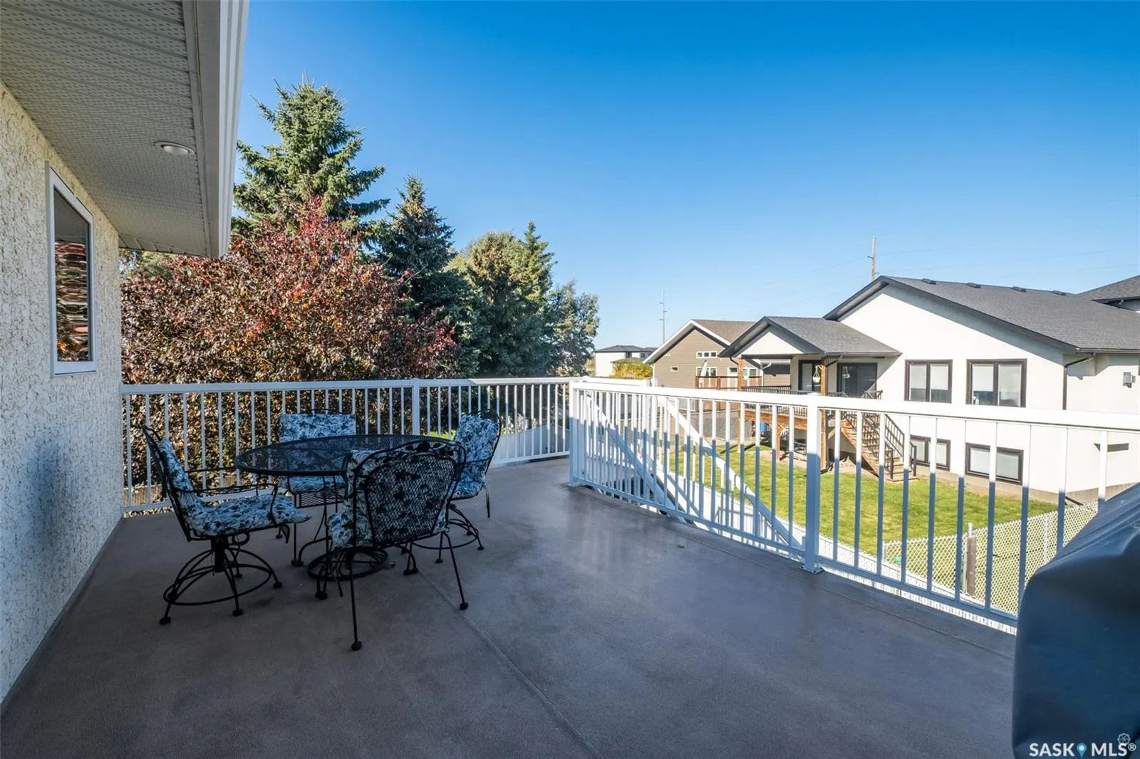 670 Aaron DRIVE