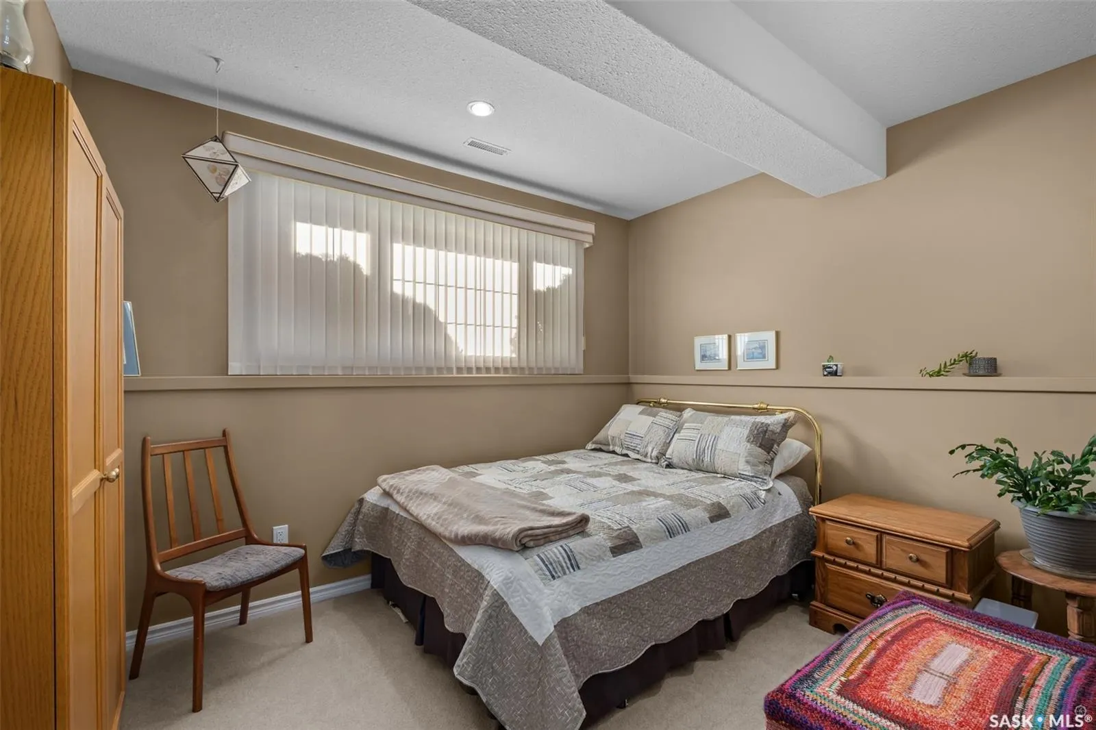 670 Aaron DRIVE