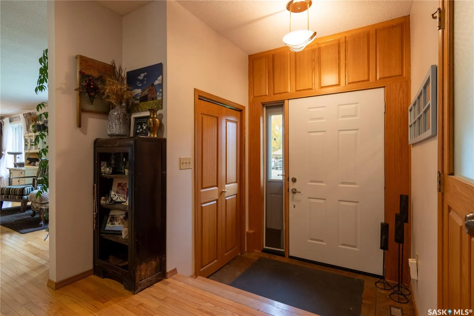 517 East DRIVE