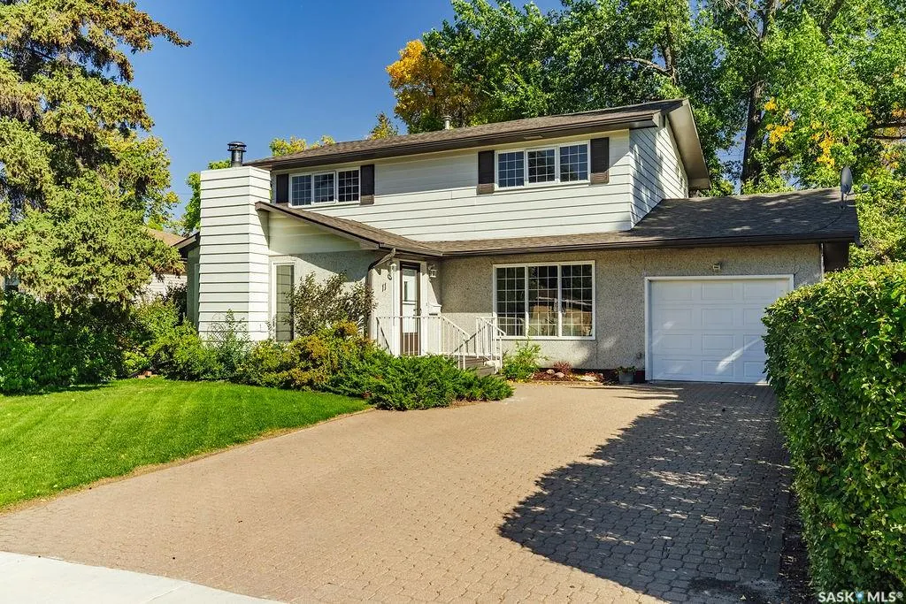 11 Moxon CRESCENT