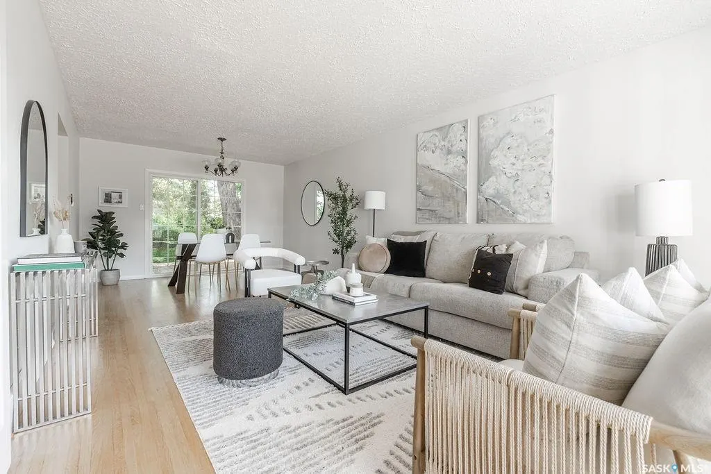 11 Moxon CRESCENT