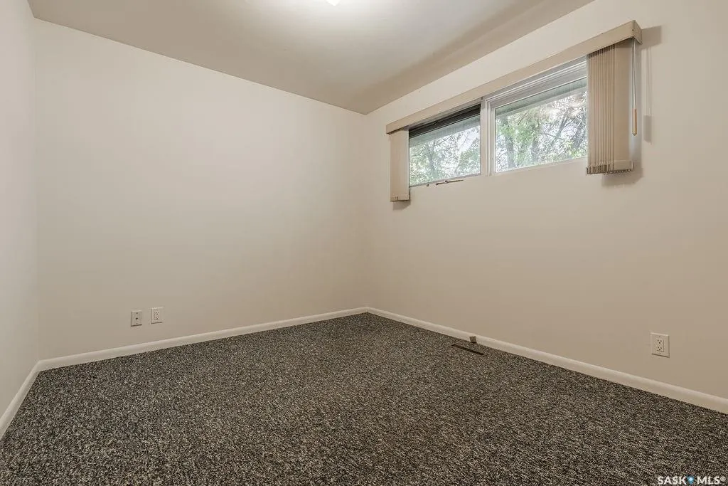 11 Moxon CRESCENT