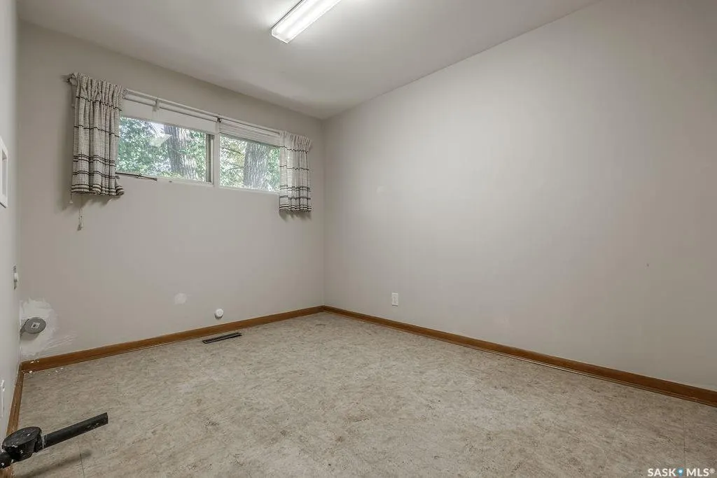 11 Moxon CRESCENT