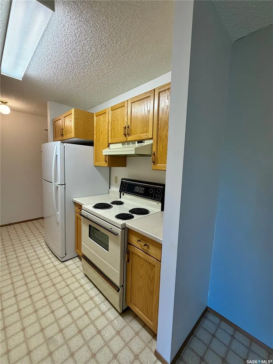 305 1st STREET W #301