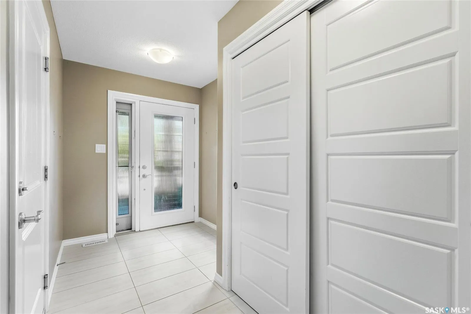 4002 Sandhill CRESCENT #251