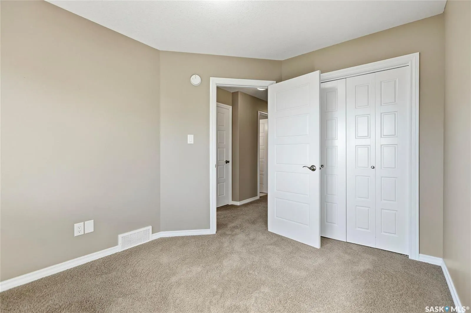 4002 Sandhill CRESCENT #251