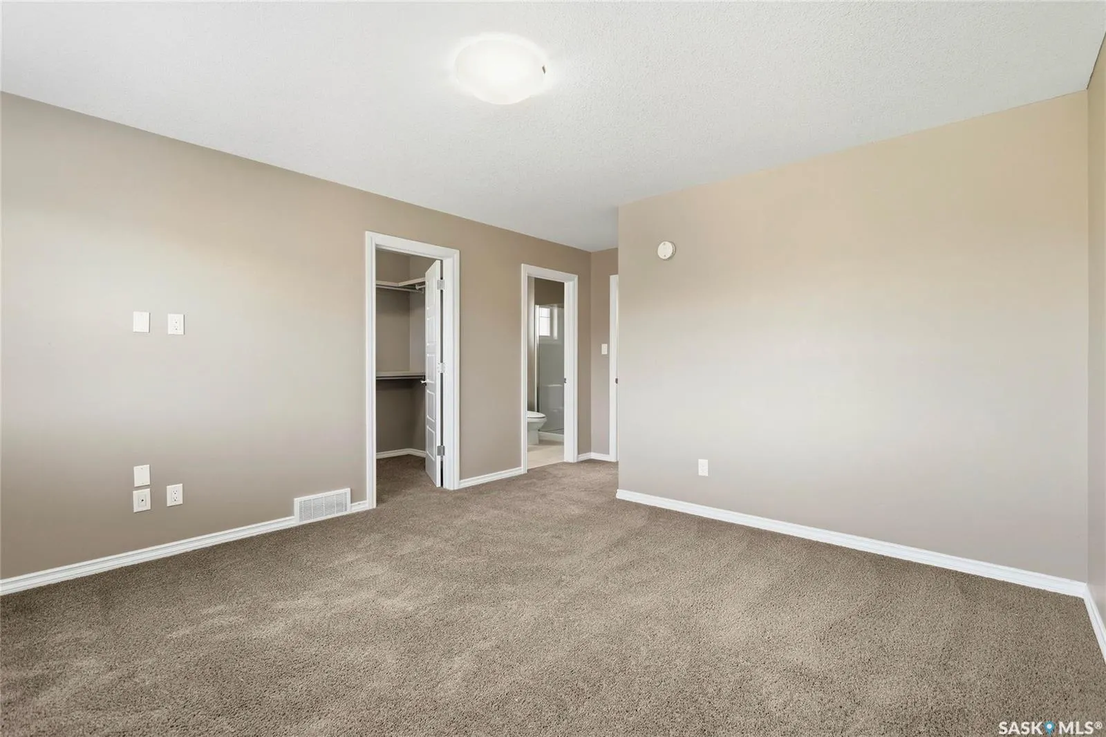 4002 Sandhill CRESCENT #251