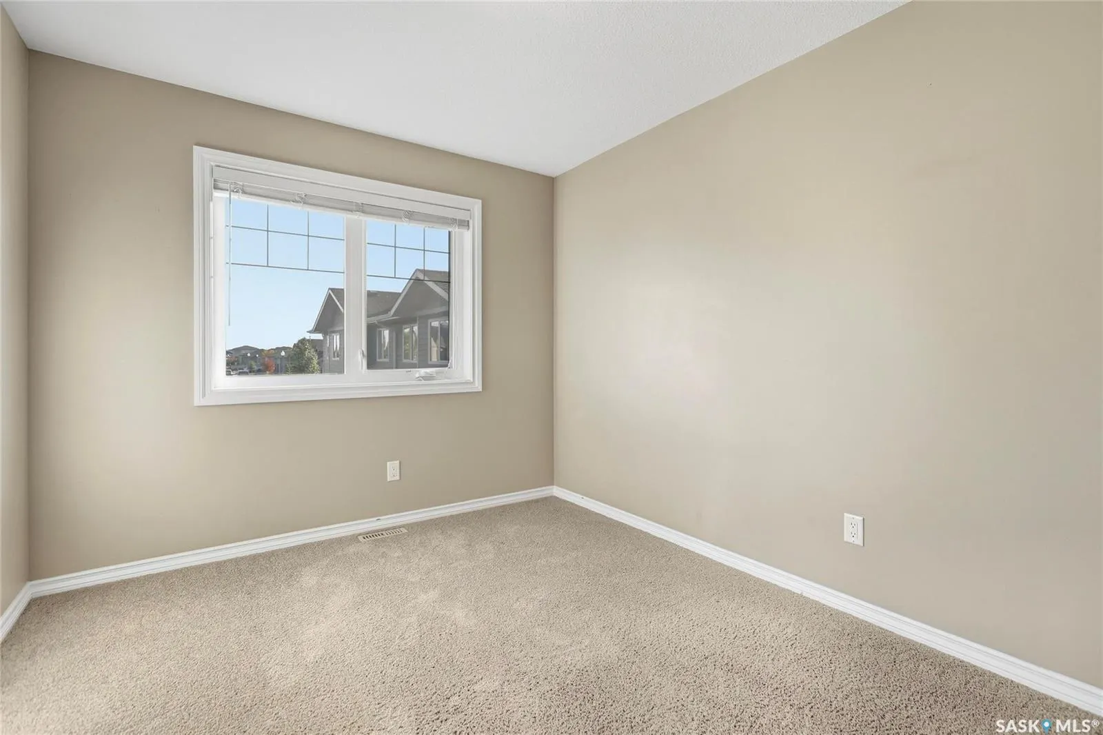 4002 Sandhill CRESCENT #251