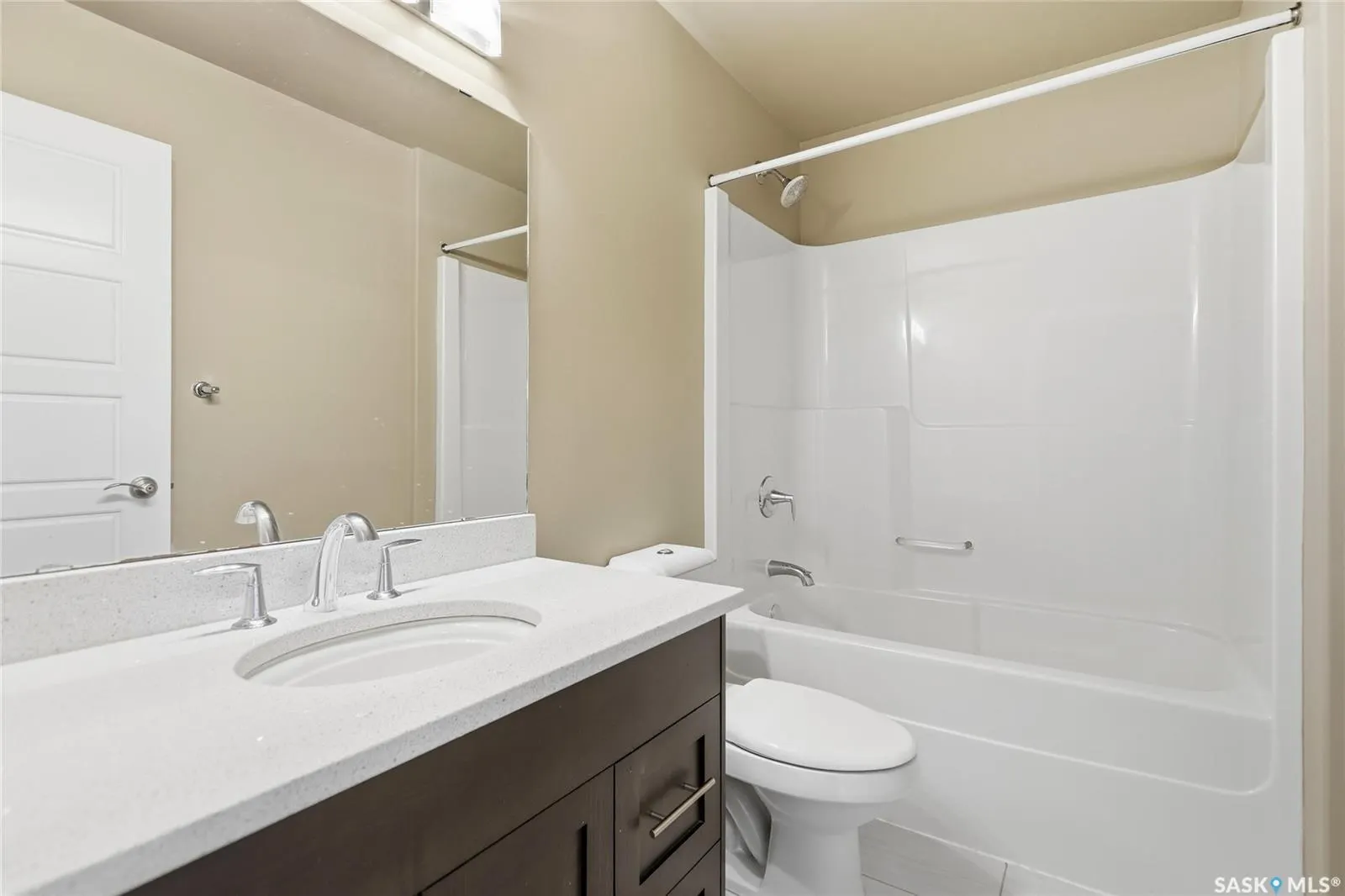4002 Sandhill CRESCENT #251