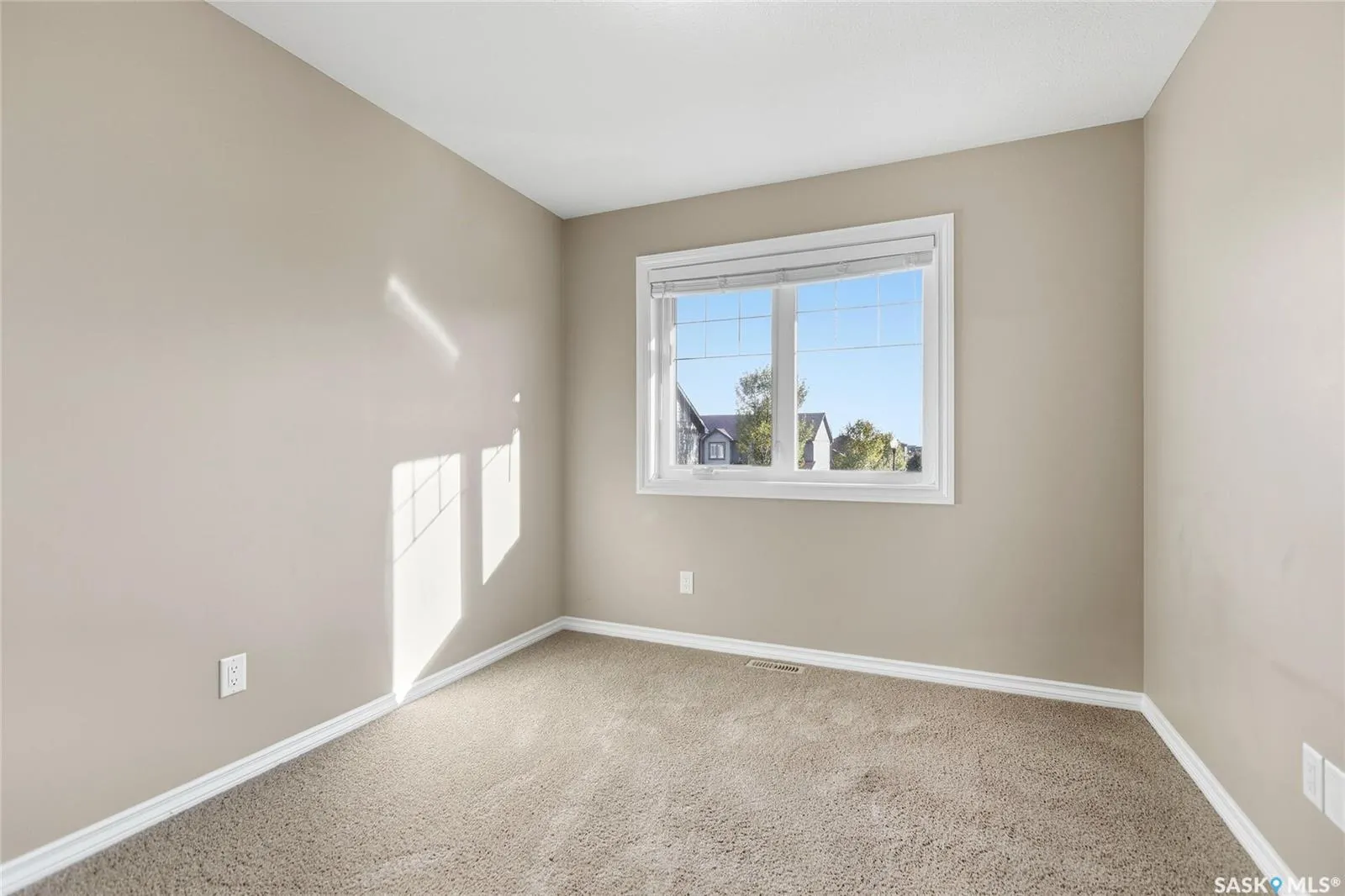 4002 Sandhill CRESCENT #251