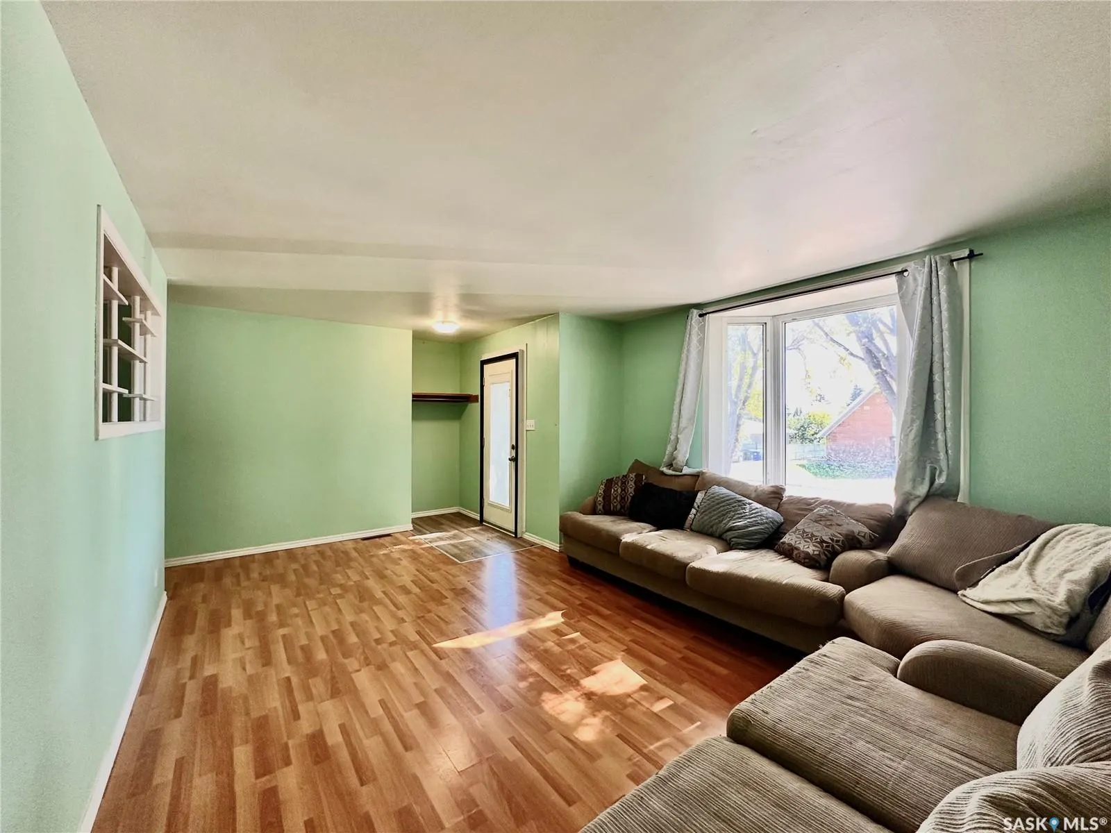 1504 33rd STREET W