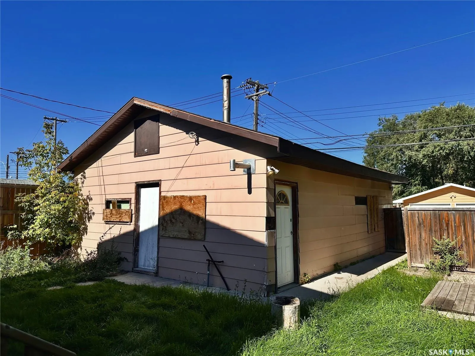 1504 33rd STREET W