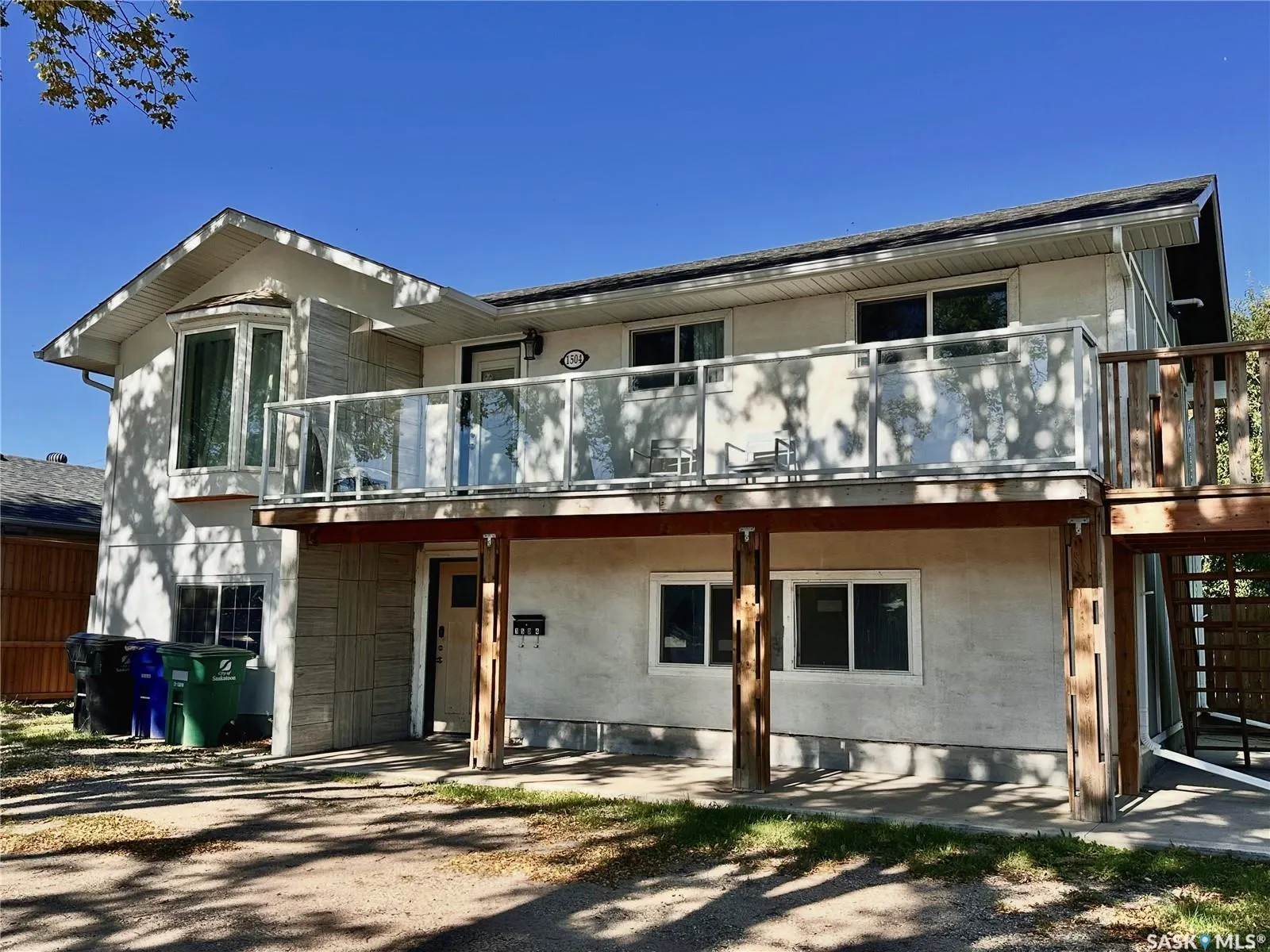1504 33rd STREET W