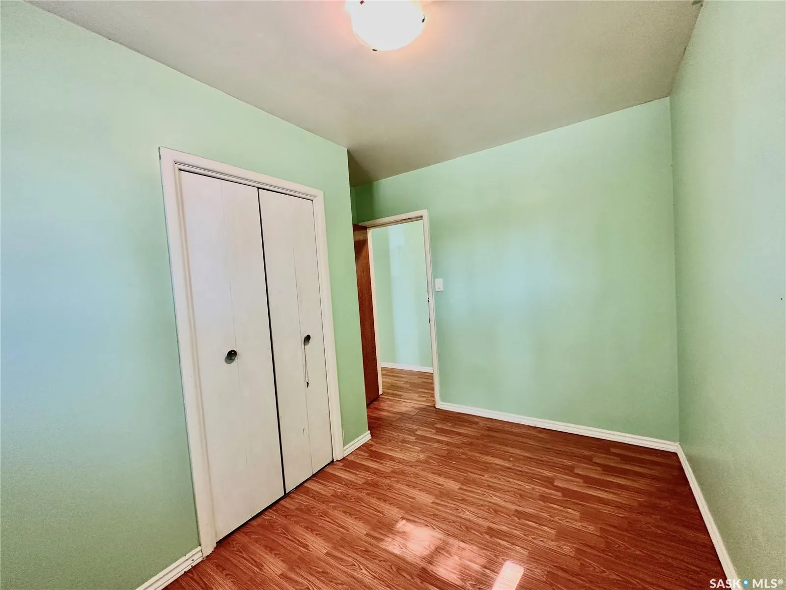 1504 33rd STREET W