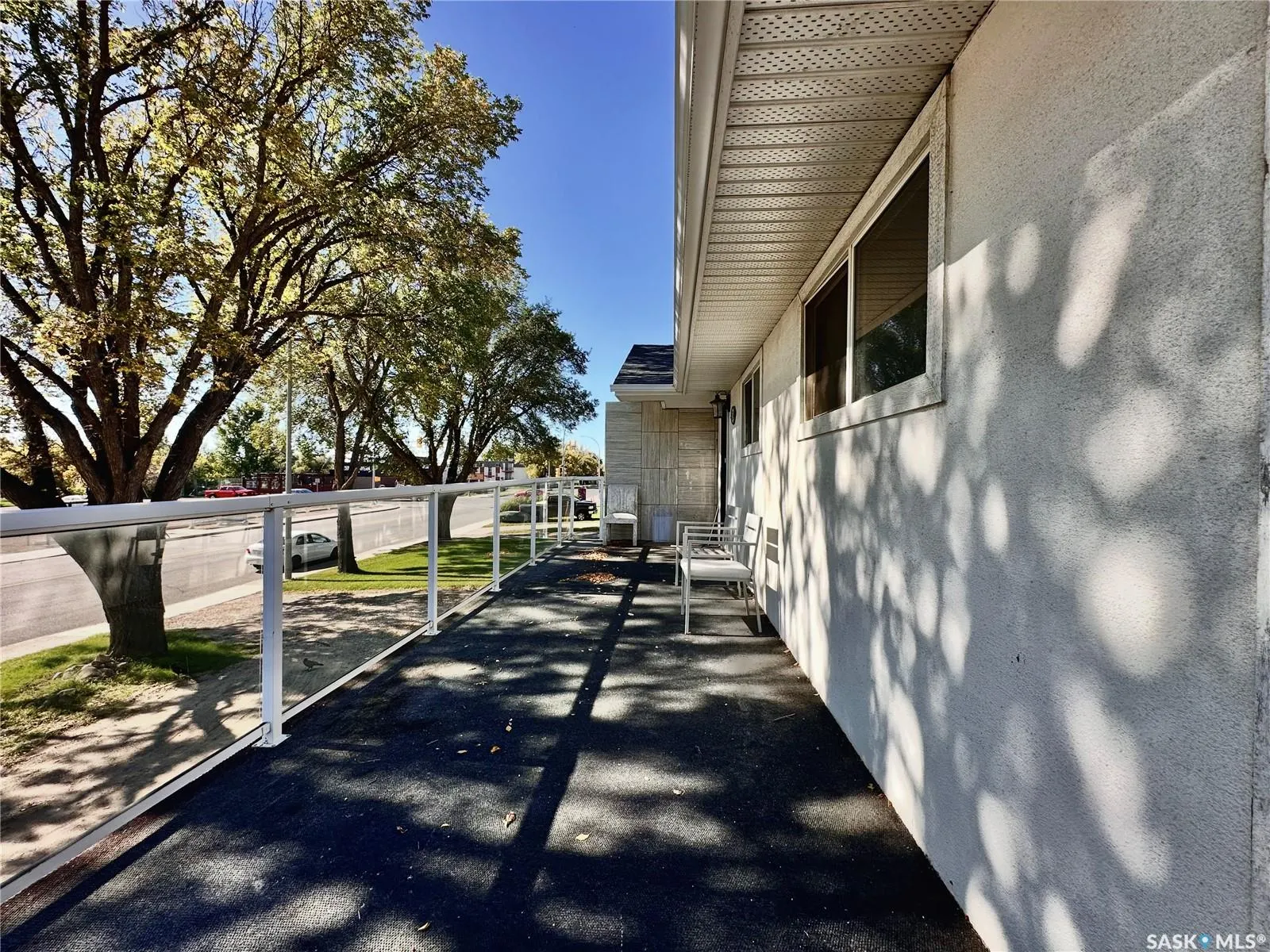 1504 33rd STREET W
