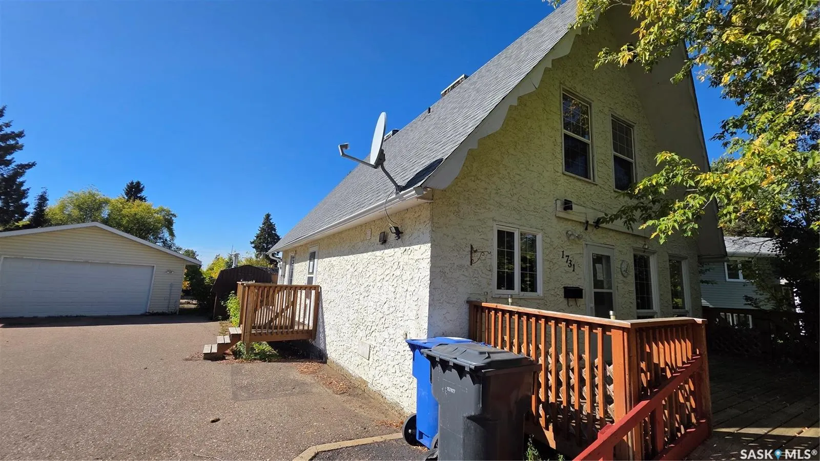 1731 Centennial CRESCENT