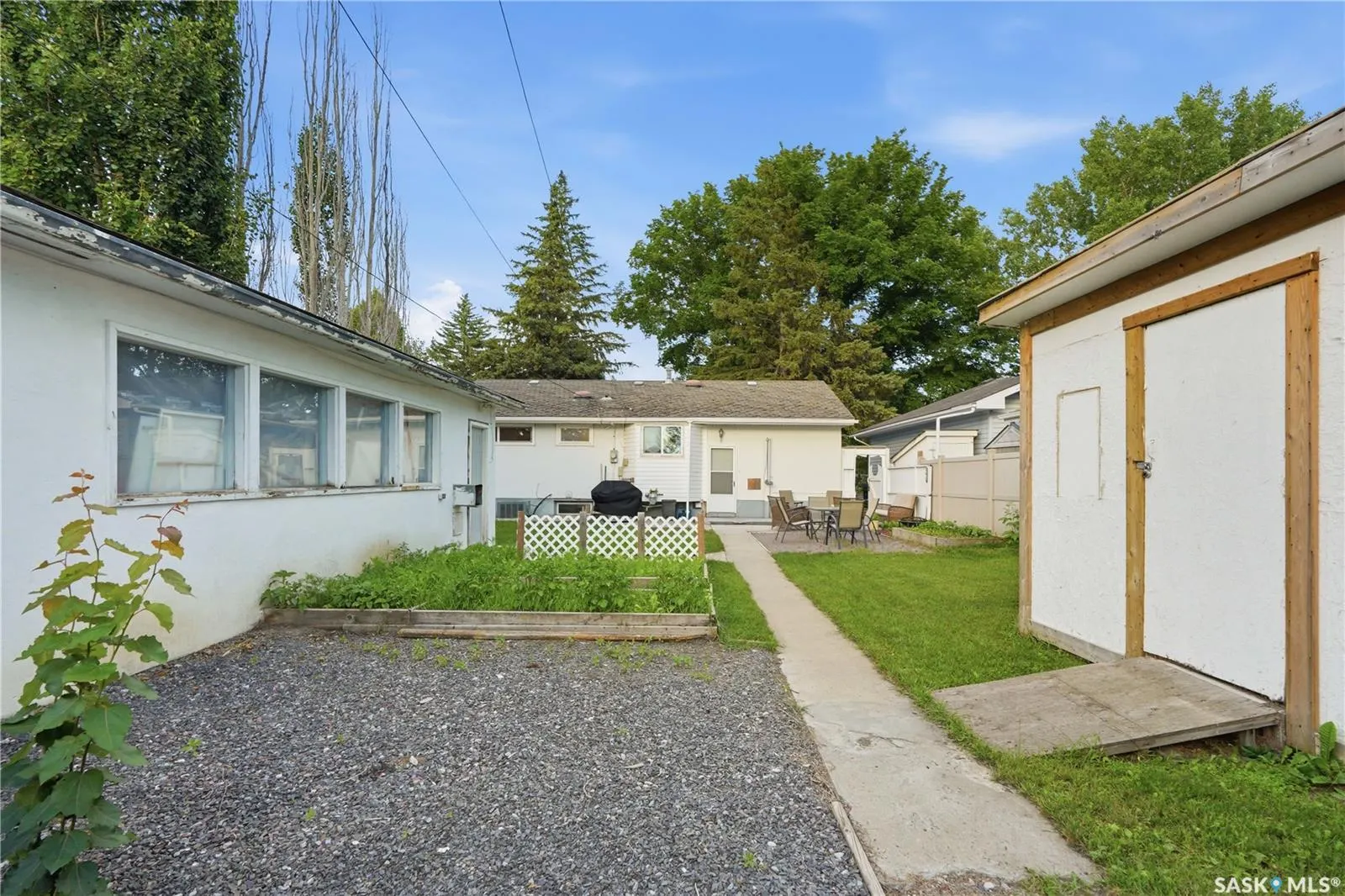 1706 Ewart AVENUE