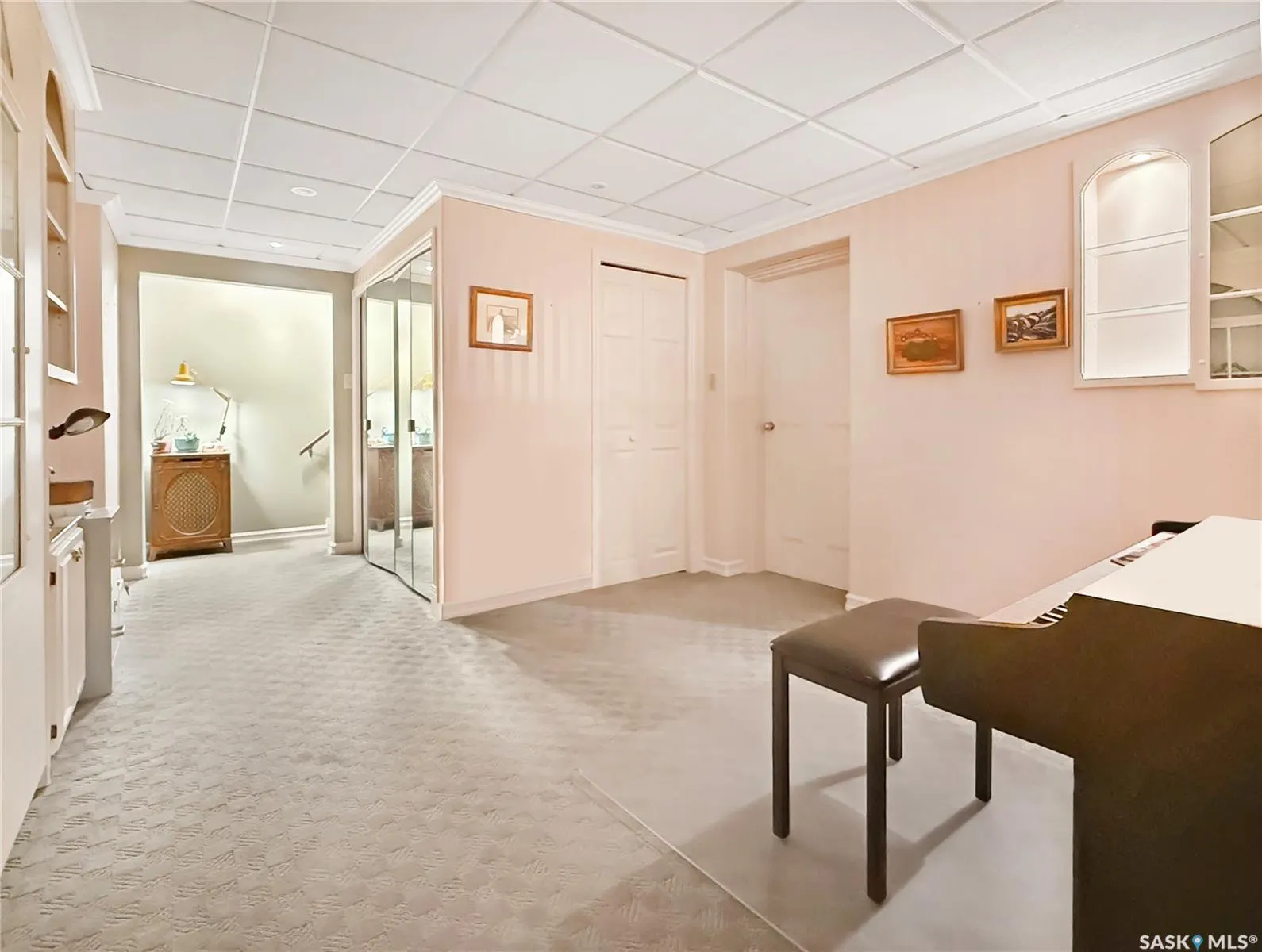 275 Alpine CRESCENT #8