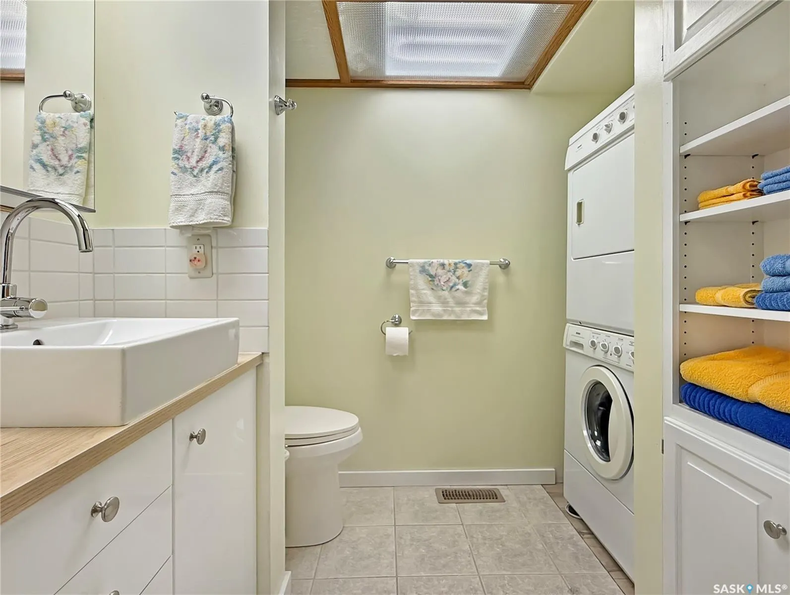 275 Alpine CRESCENT #8