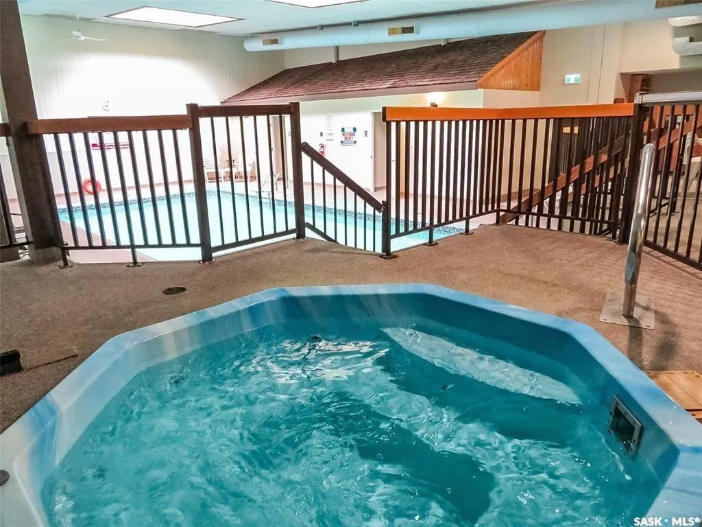 275 Alpine CRESCENT #8