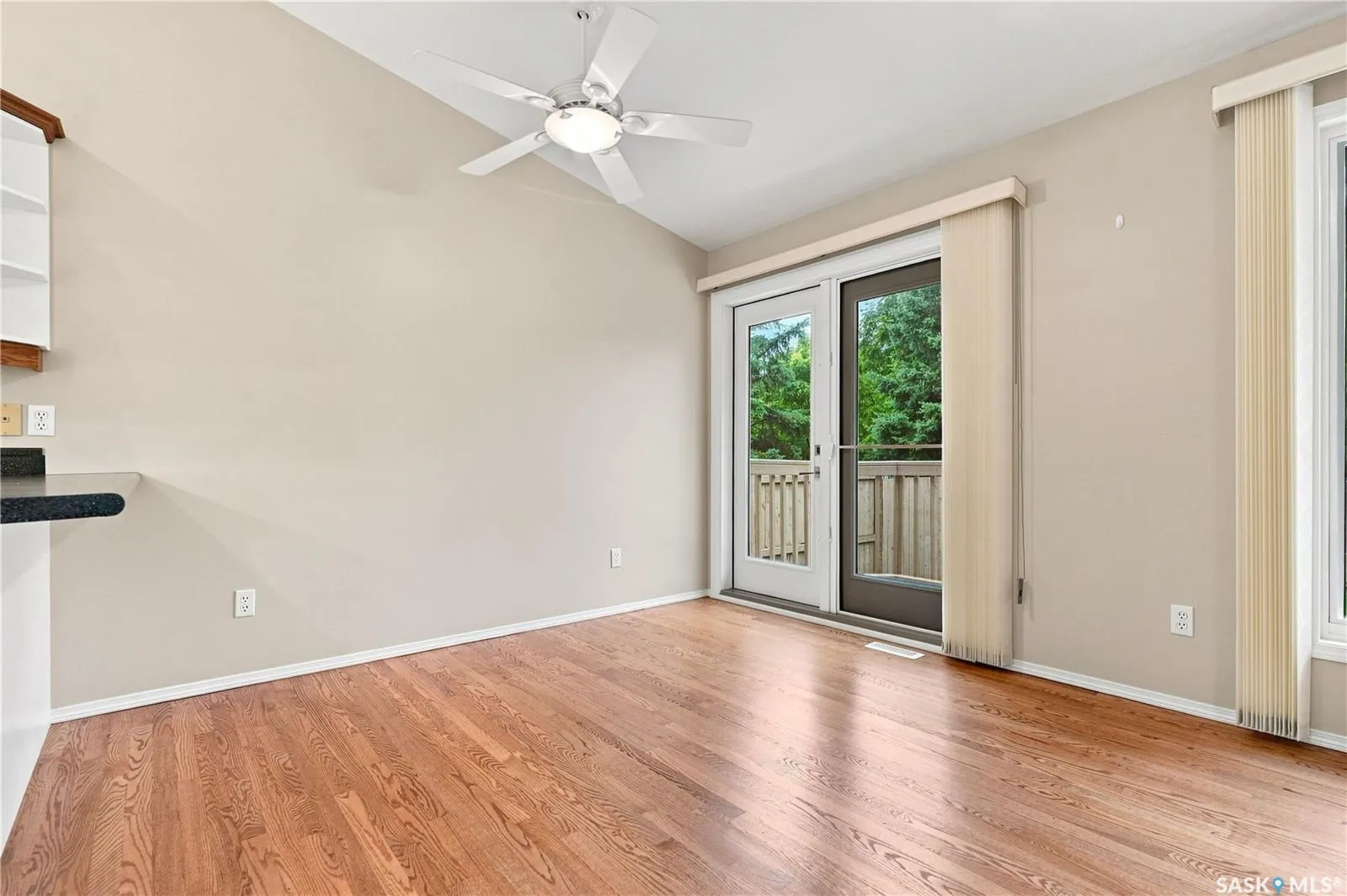 323 Garvie ROAD