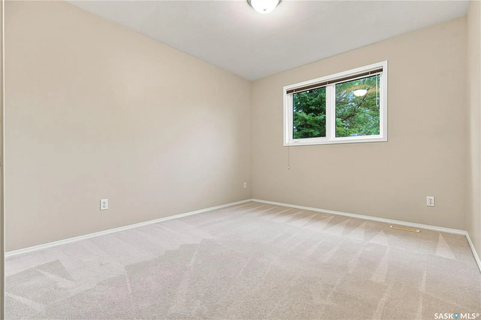 323 Garvie ROAD