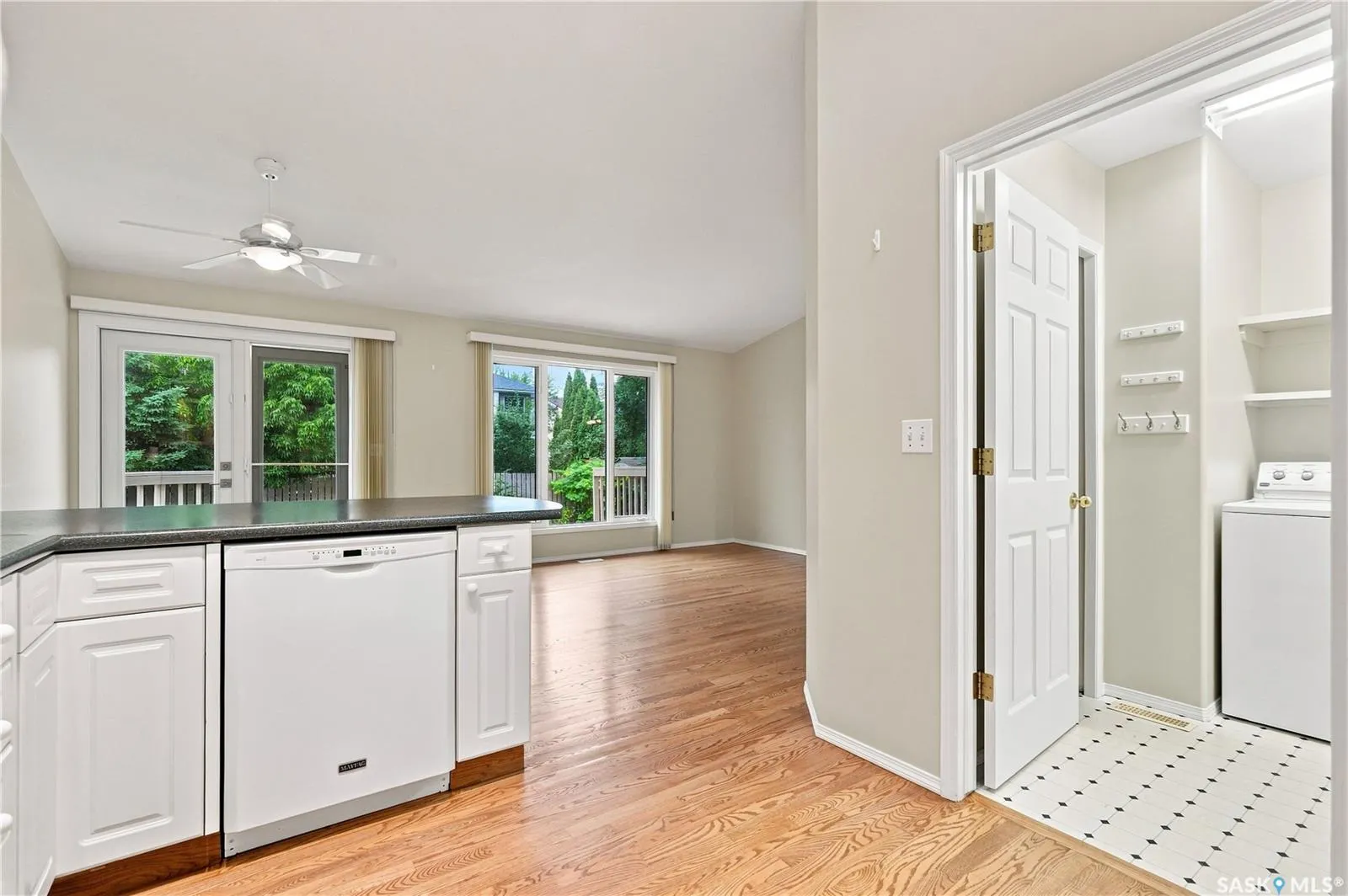 323 Garvie ROAD