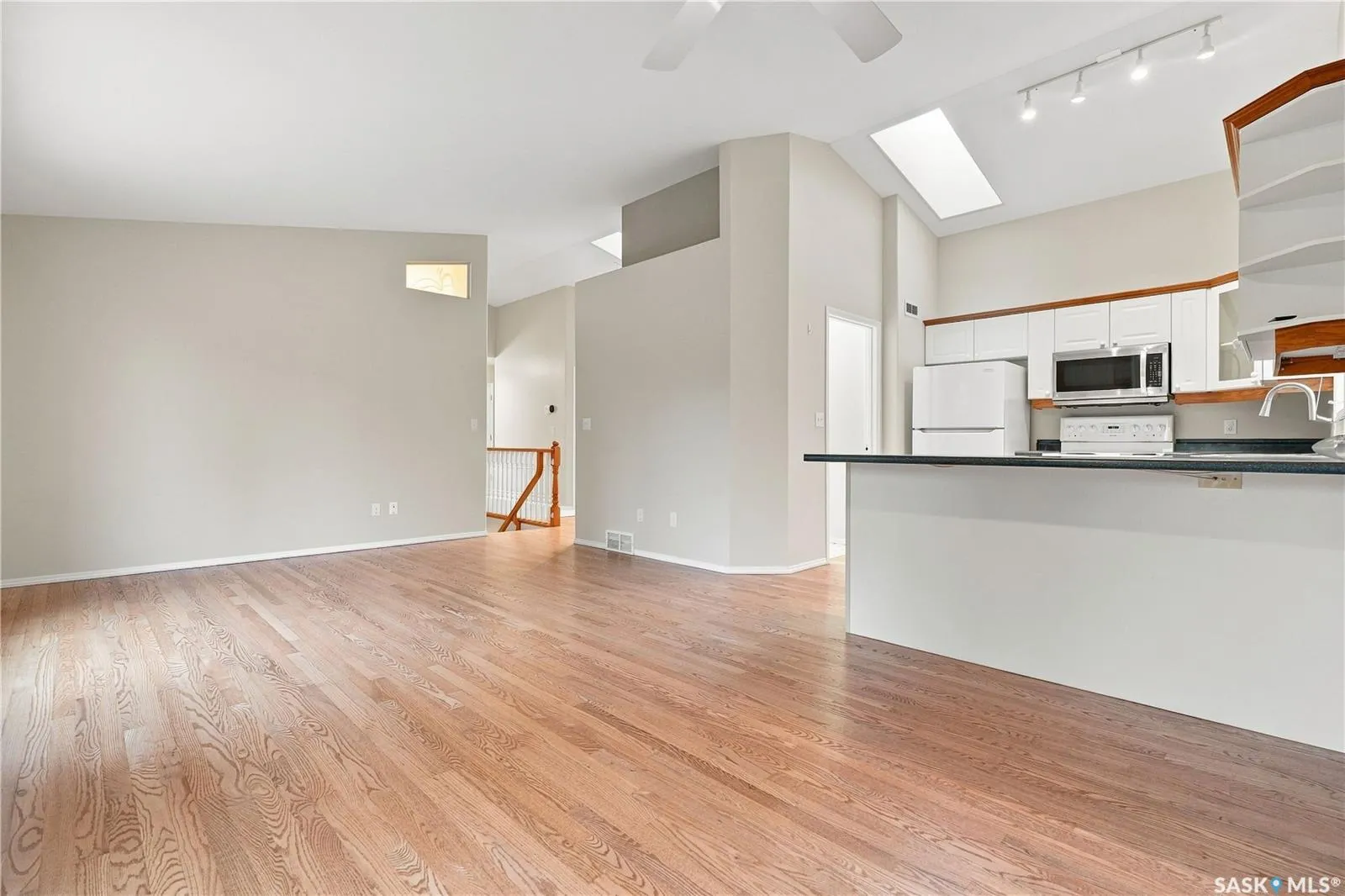 323 Garvie ROAD