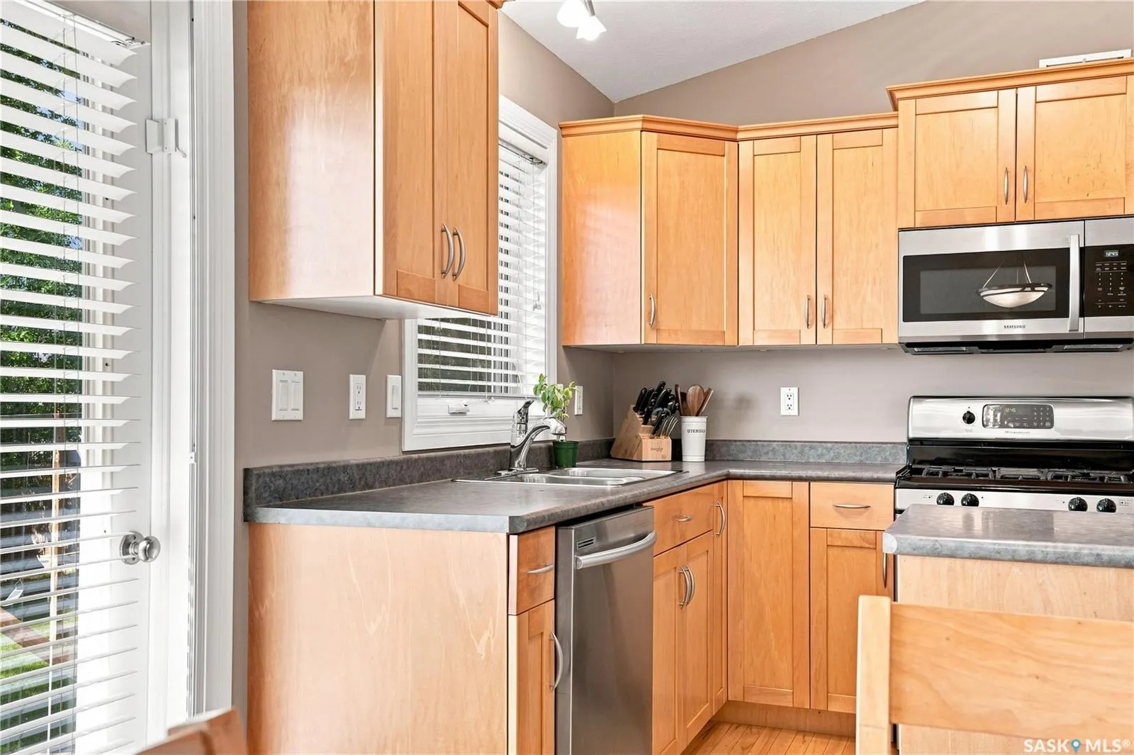 410 Bourgonje COURT