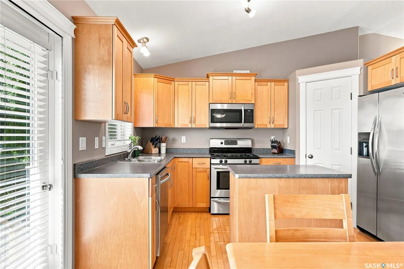 410 Bourgonje COURT
