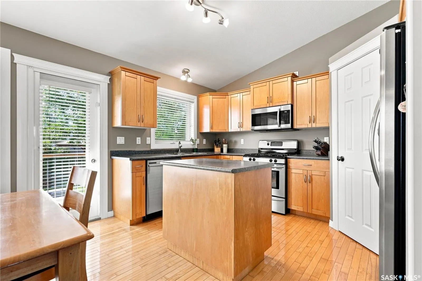 410 Bourgonje COURT