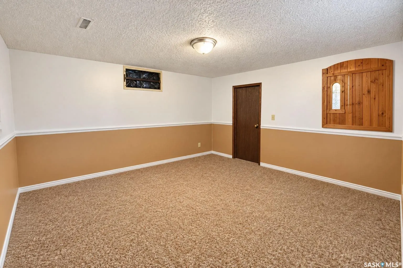 830 Chester PLACE