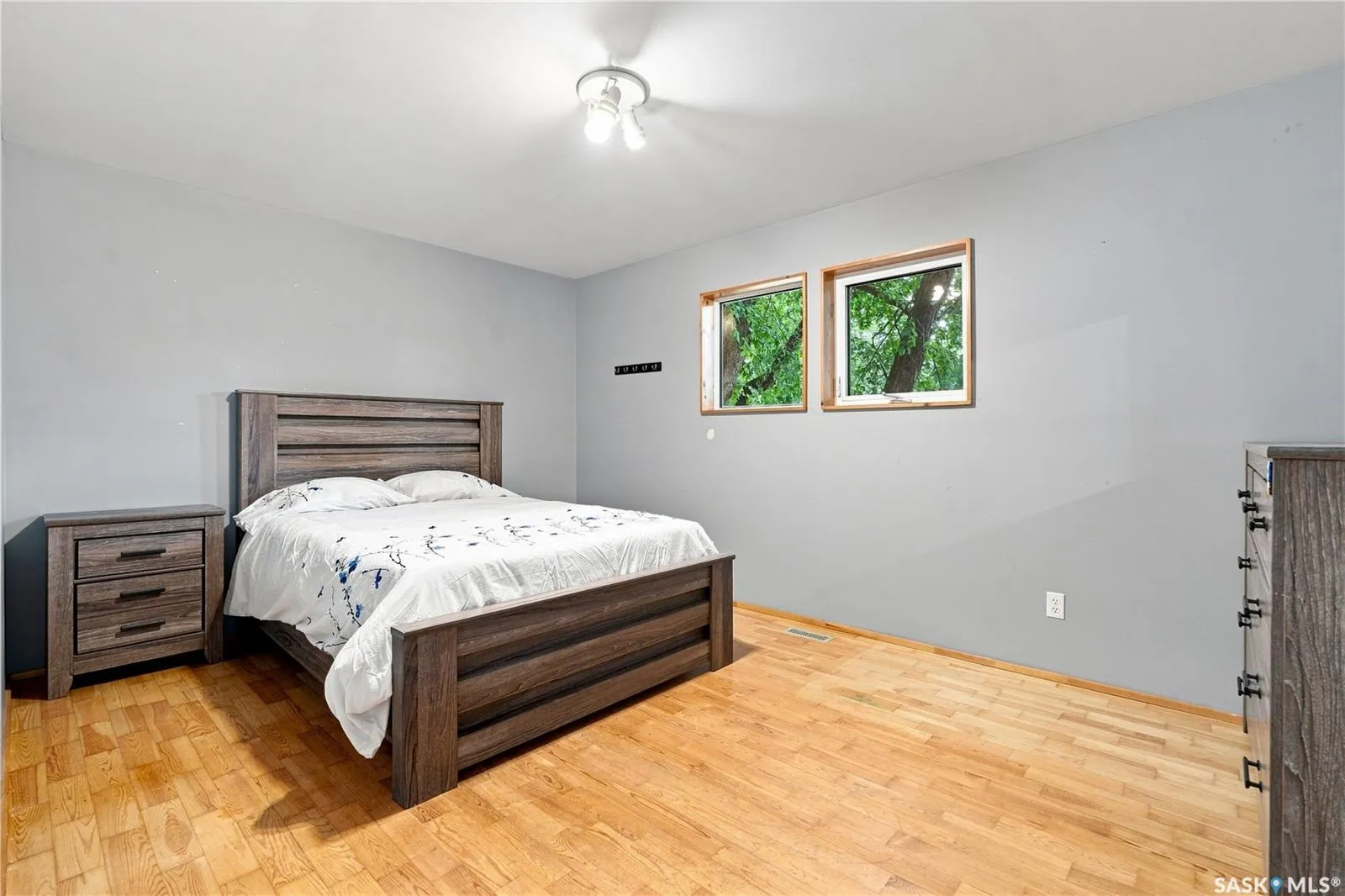 3445 11th STREET W