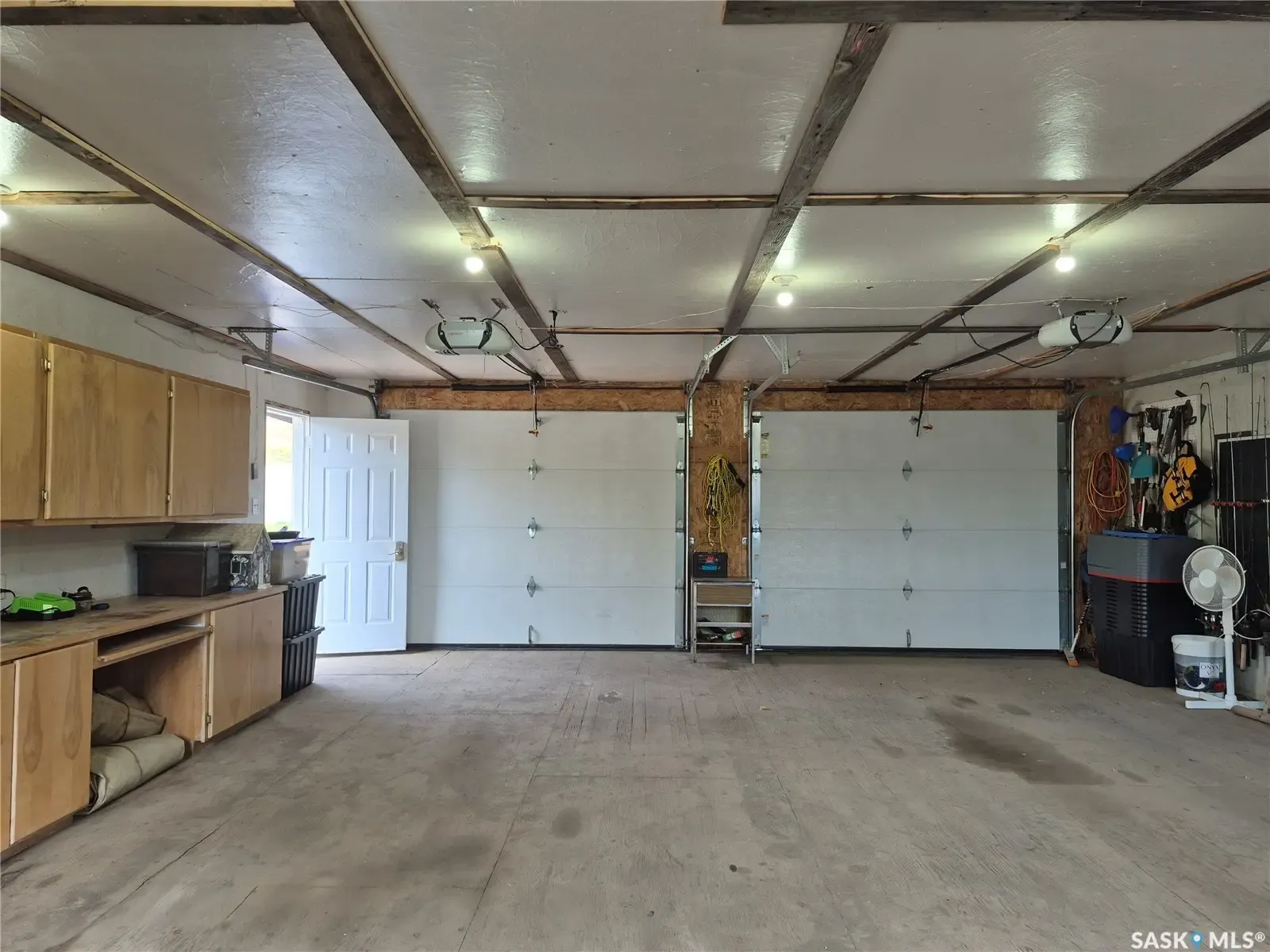 323 Currie AVENUE