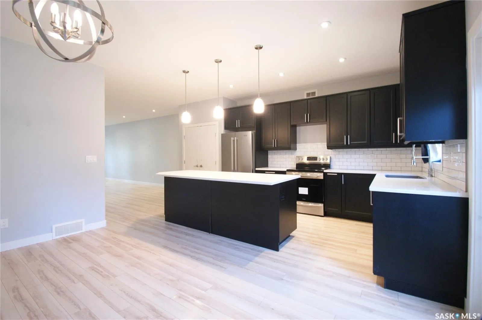 1303A Broadway AVENUE