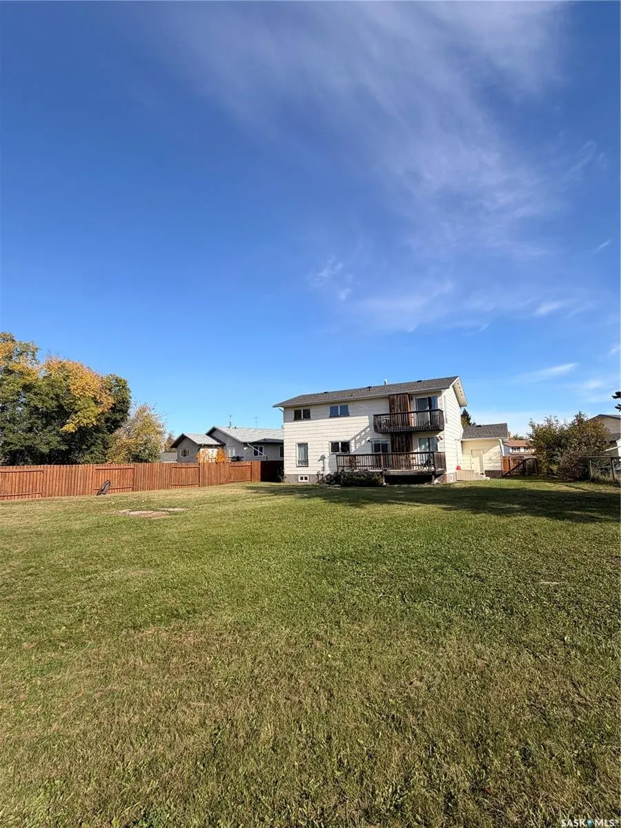 56 Dunfield CRESCENT