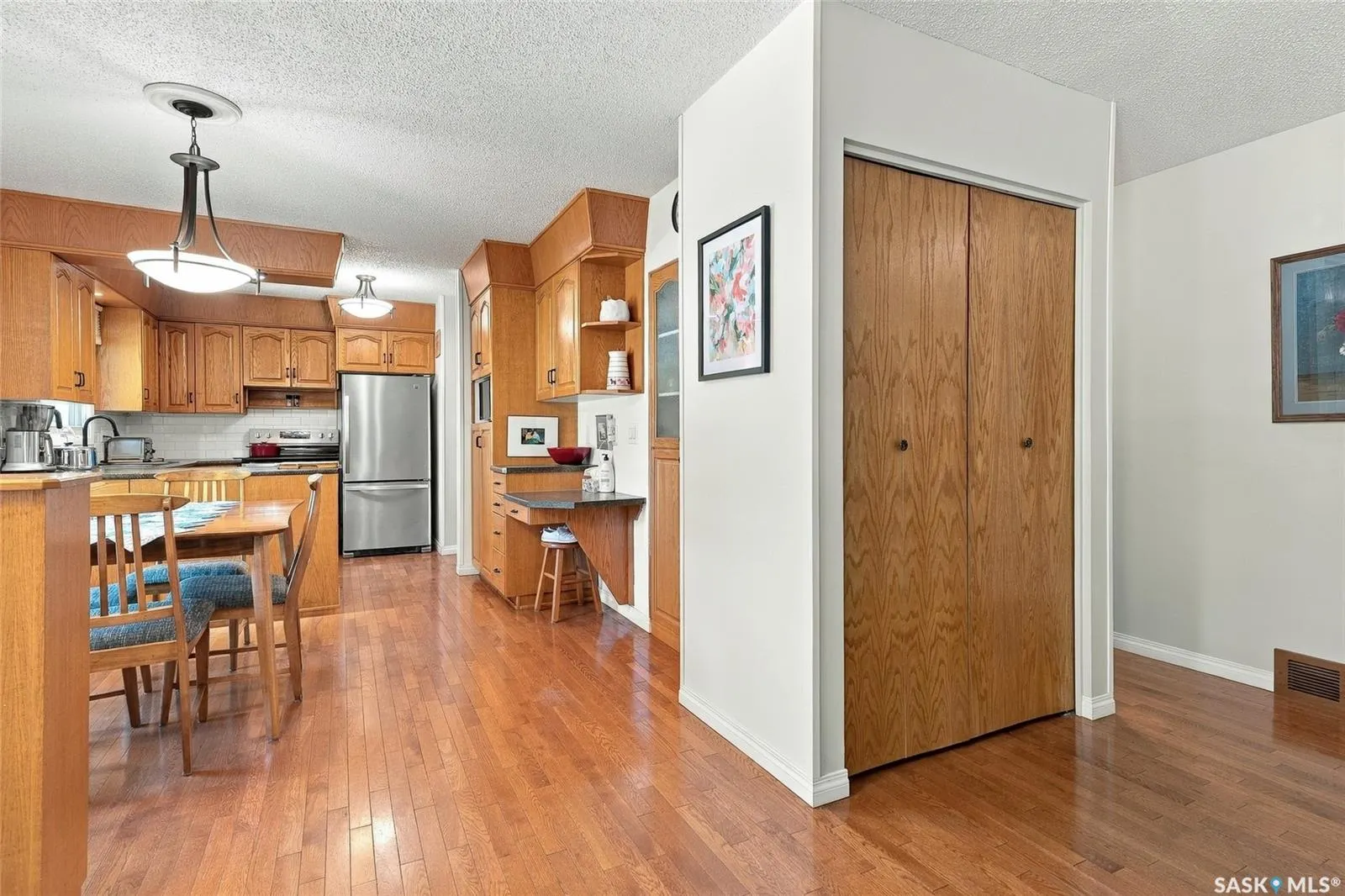 417 Waterloo CRESCENT