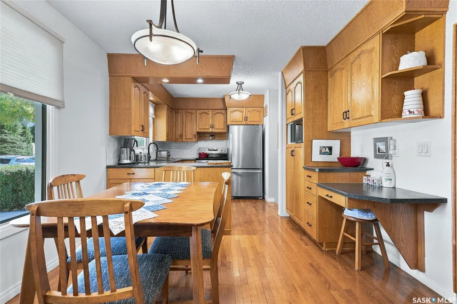 417 Waterloo CRESCENT