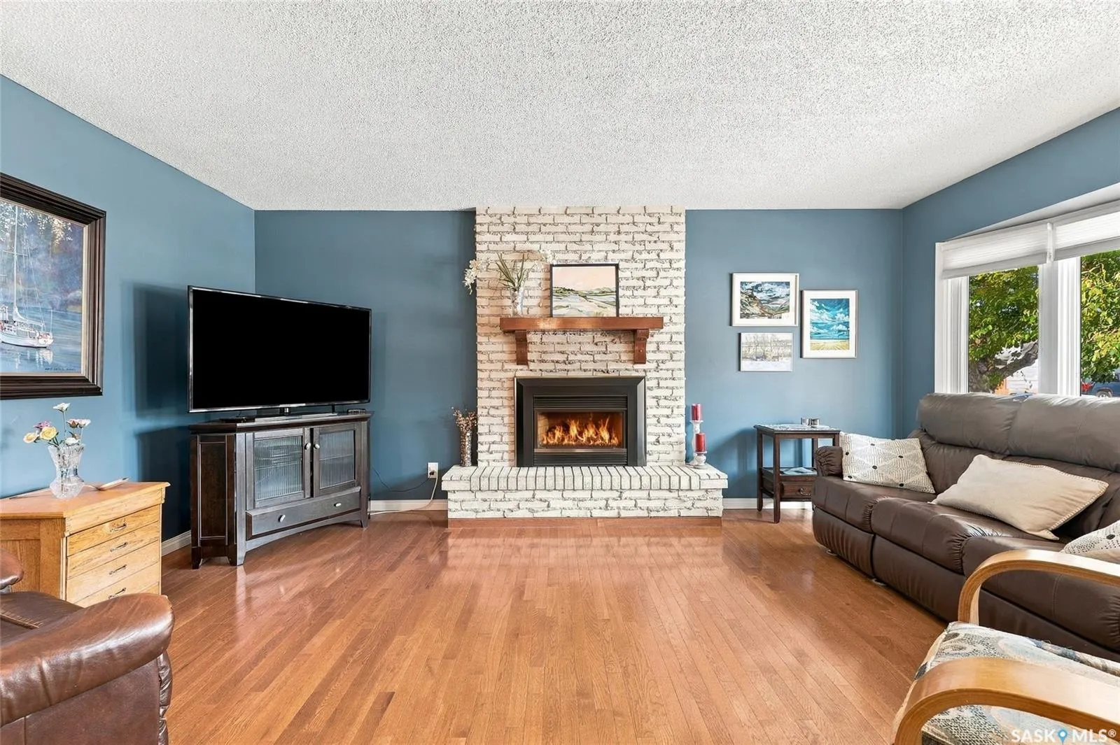 417 Waterloo CRESCENT
