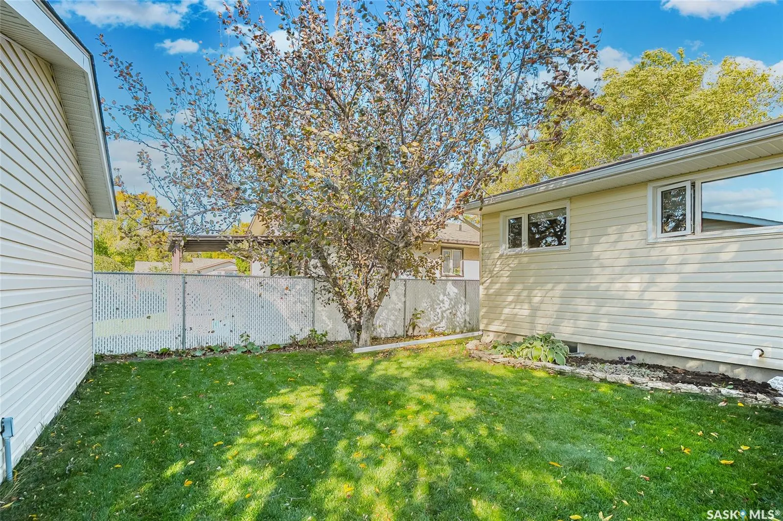 417 Waterloo CRESCENT