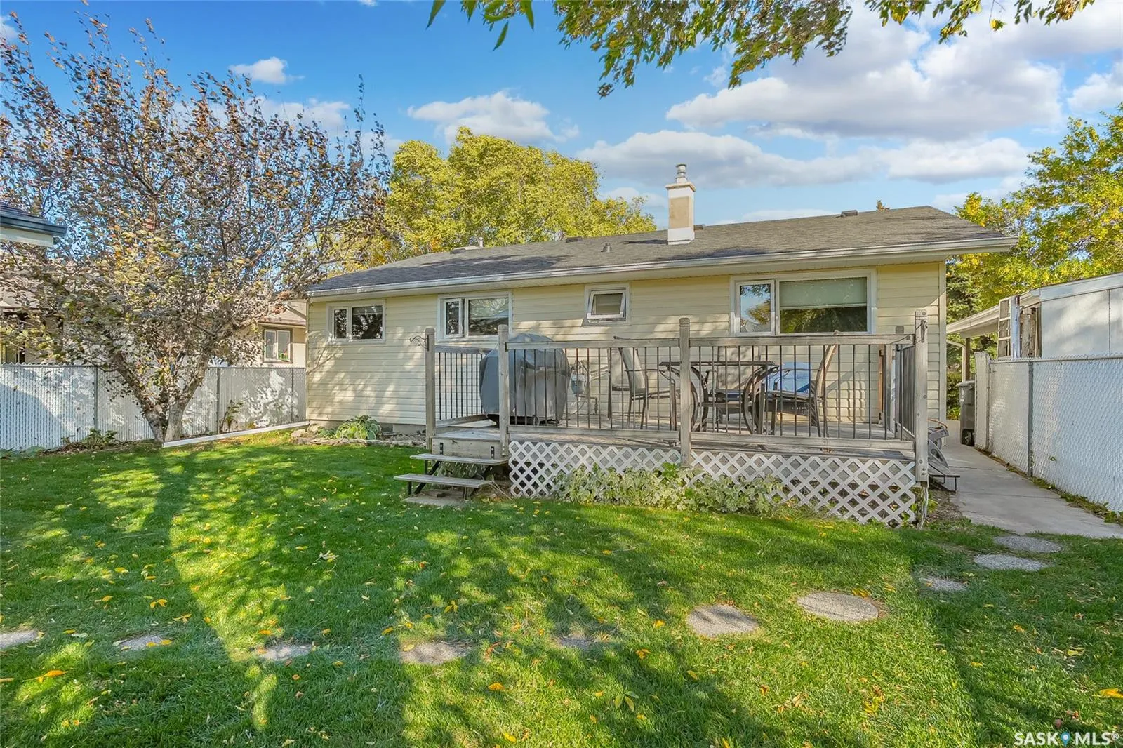 417 Waterloo CRESCENT