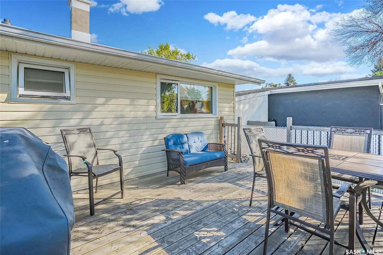 417 Waterloo CRESCENT